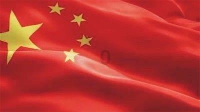 救援顽皮的小女孩