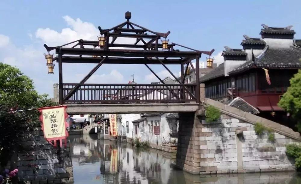 阴暗森林